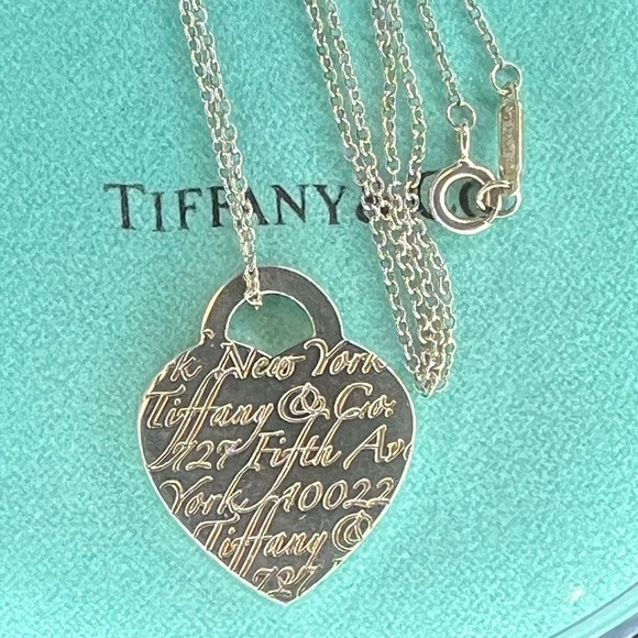 Tiffany Sterling Silver 727 Fifth Avenue New York Heart Large Charm Necklace 16” - Picture 5 of 9